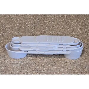 Weight Watchers 4 Piece Nesting Slide Leveling Measuring Spoon Set 1/8 TSP-2 TBS